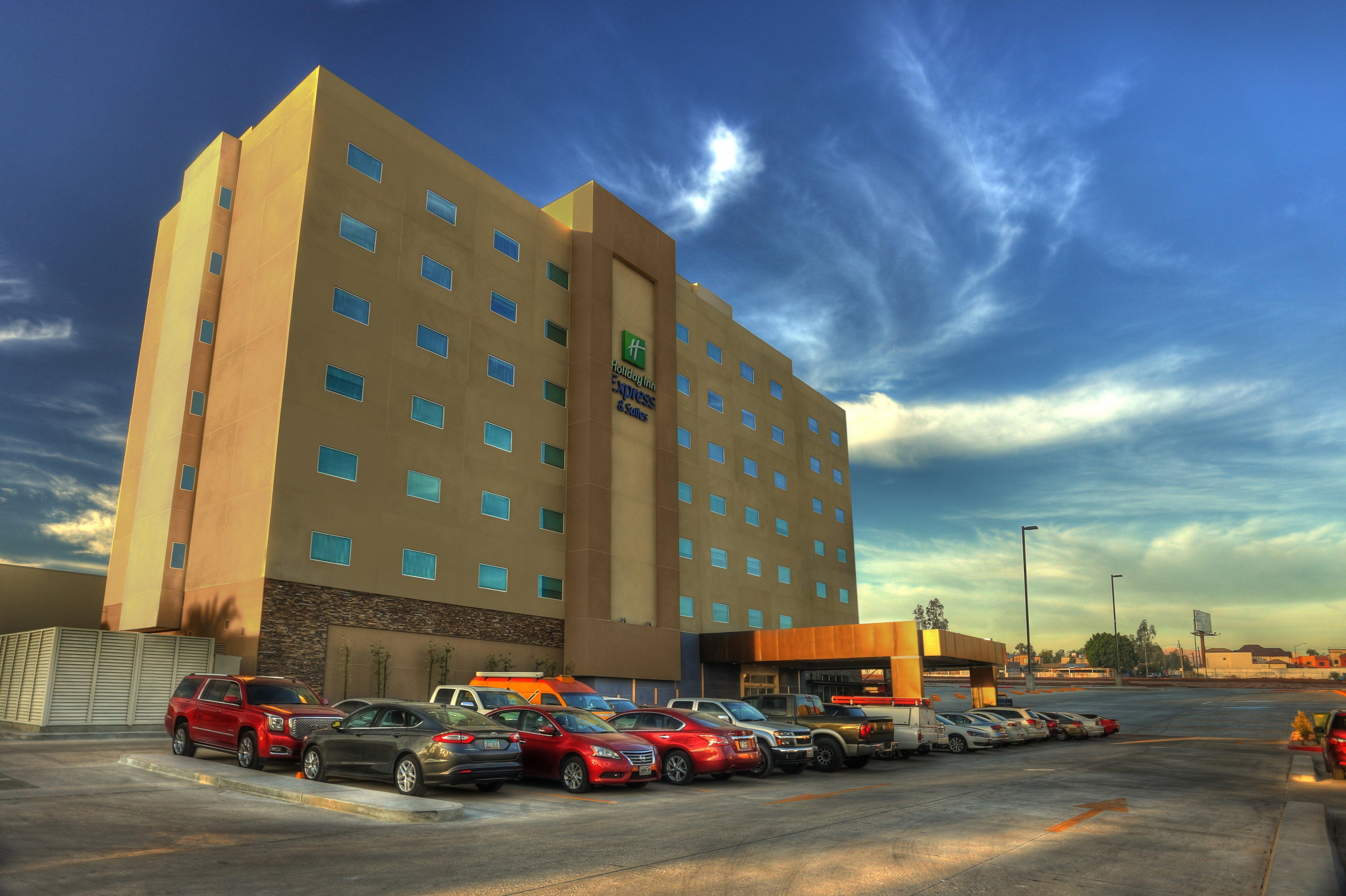 Holiday Inn Express & Suites Mexicali By Ihg Exterior foto